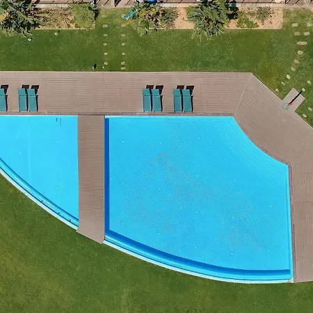 Apartment Belharucas, 400 Meters From