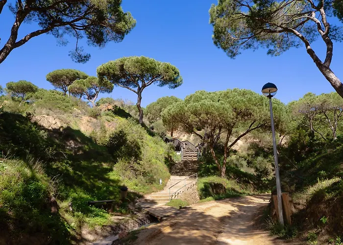 Apartment Belharucas, 400 Meters From