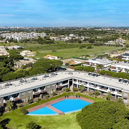 Belharucas, 400 Meters From