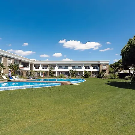 Belharucas, 400 Meters From Appartement *