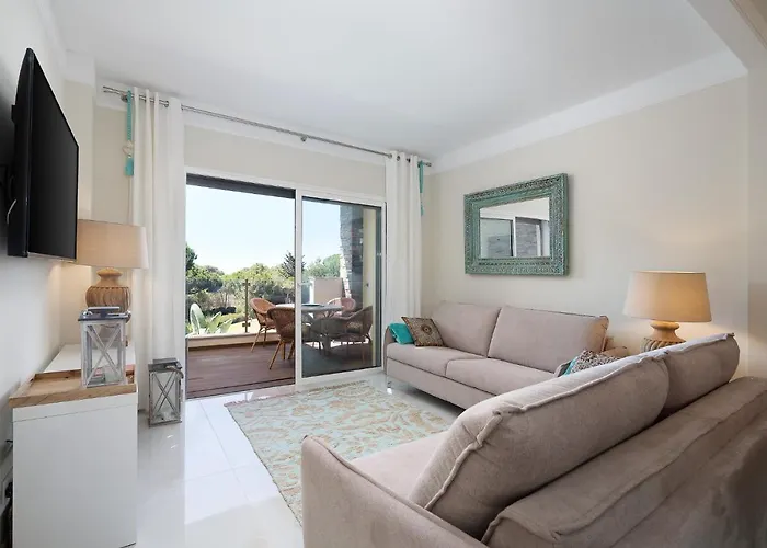 Belharucas, 400 Meters From Apartament