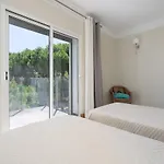 Belharucas, 400 Meters From