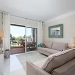 Belharucas, 400 Meters From Apartman