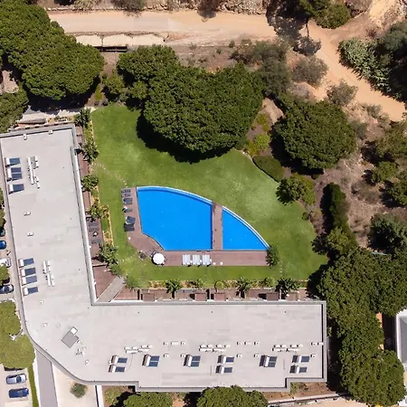 Belharucas, 400 Meters From Appartement