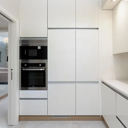 Belharucas, 400 Meters From